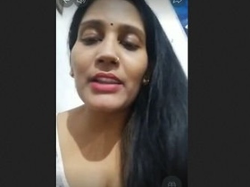 Indian housewife's live performance on Tango
