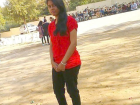 Surbhi's big boobs and tit show in a hot blowjob video