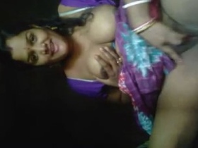 Tamil aunty's big boobs and tight ass in hot saree blouse sex video