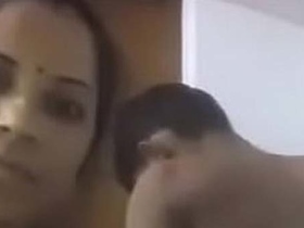 Desi bhabhi Suman's hot sex video with village cam