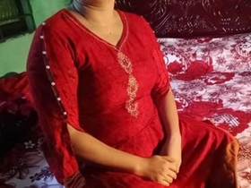 Close friends' wives engage in sexual activities while their husbands are absent