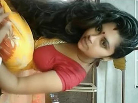 Indian bhabi's intimate chat with her ex-lover on video