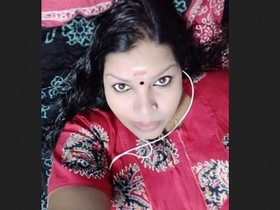 Malyali bhabhi's explicit MMS video