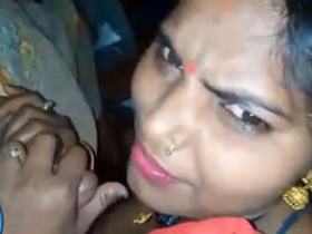Bhabhi gives a nice blowjob in a sensual video