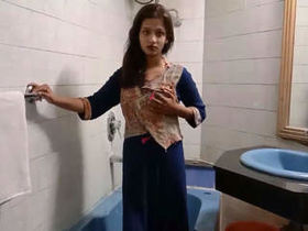 Indian girlfriend's bathroom encounter caught on camera by boyfriend