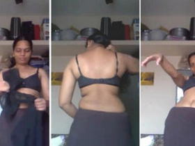 Mallu aunty Smitha flaunts her curves and boobs in public