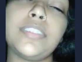 Desi girl's nude selfie video captures her beauty
