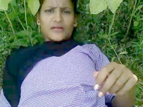 Indian village girl gets fucked outdoors
