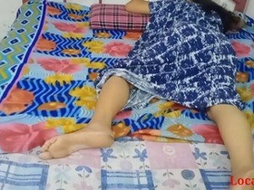 Local bhabi gets naughty in secret at home