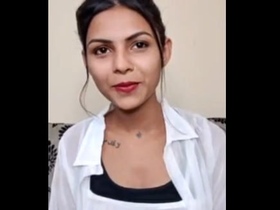 Arohi's sizzling performance in Tango's live show