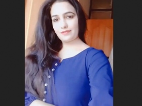 Marged: Desi girl with curvy figure shows off her assets