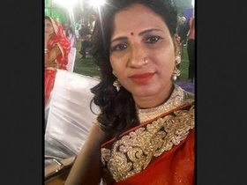 Explore Desi's stunning nude body in this erotic video