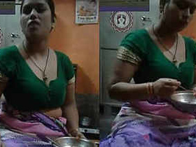 Aunty's big breasts in a saree