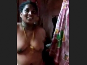 Explore the naked beauty of the Tamil wife