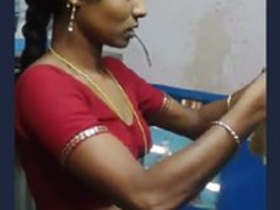 Sizzling Tamil babe in steamy sex video