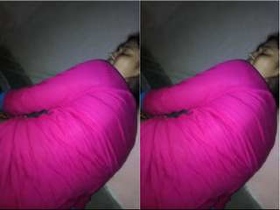 Desi Indian girl's exclusive pussy recording with her hubby