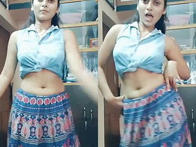 Watch a stunning Indian girl shake her booty in this steamy dance video