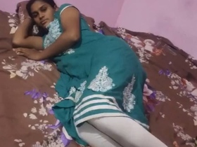 Desi bhabhi gives a handjob and gets fucked in a video clip