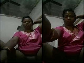 Desi girl's bathing and blowjob in HD
