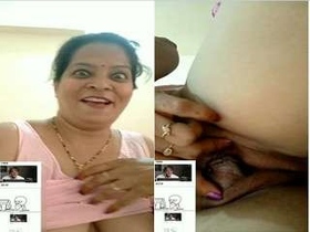 Bhabhi boobs and pussy on video call for cock sucking