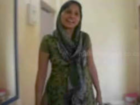Indian housewife from Hoshiarpur goes nude in front of camera