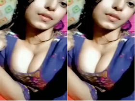 Cute Indian girl reveals her beautiful breasts and pussy