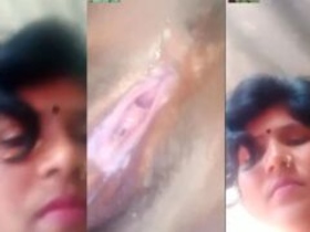 Desi aunty's pink pussy gets filled with black cock in hot video