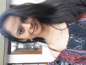 Indian babe's audio and moans add to the heat in this steamy video