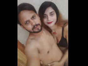 Indian couple's steamy session with intense moaning