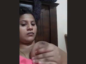 Fresh collection of seductive Sri Lankan girl's videos