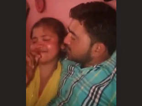 Indian babe kisses and screws in latest MMS video