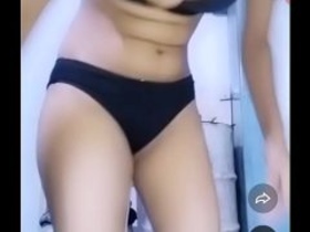 Hot Indian girl gets naked for money in video