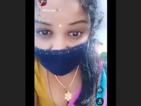 Indian beauty Amulya performs live blowjob
