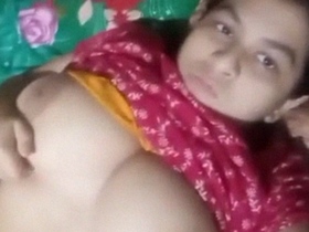 Big boobs Indian babe gets naughty on camera