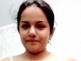 Pakistani girl in Gujranwala shares nude selfies online