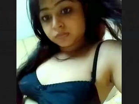 Assamese girl records a selfie for her lover