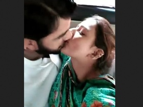 Pakistani couple indulges in car sex