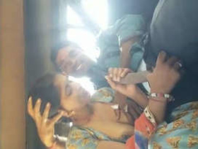 Bhabi gives head to her brother in a taxi