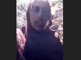 A Pathan girl from Patan shows off her body to a guy in the mountains and speaks Pashto