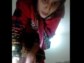 Pakistani girl Azra enjoys deep penetration in hot video